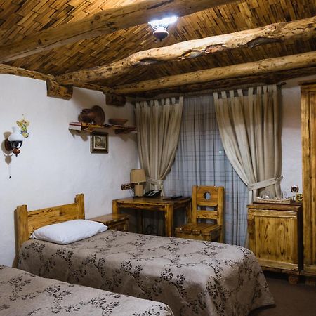 Hotel Pidkova Rivne Esterno foto