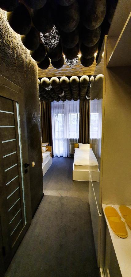 Hotel Pidkova Rivne Esterno foto